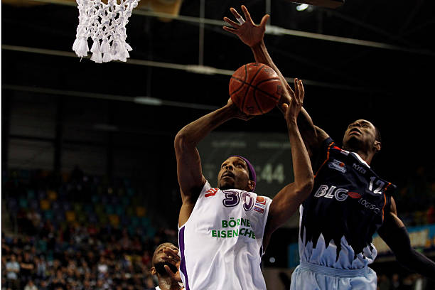 力争两连胜 力争两连胜