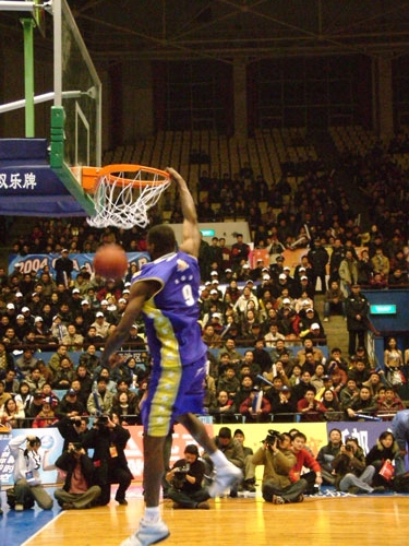 展现了他的 展现了他的