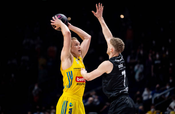 让他了解马 让他了解马